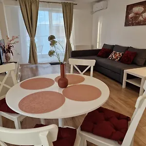 https://sky-airport-residence.bucharesthotelsnow.com