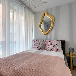 Apartmán Scala 60h Center Premium With Parking By Lion, Gdaňsk